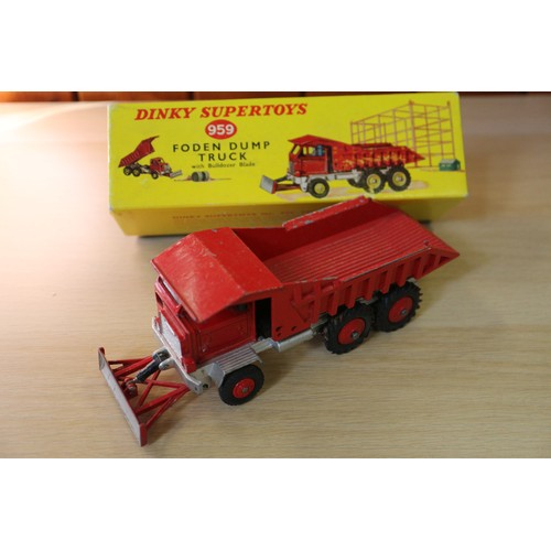 172 - A Dinky Supertoys die-cast model 