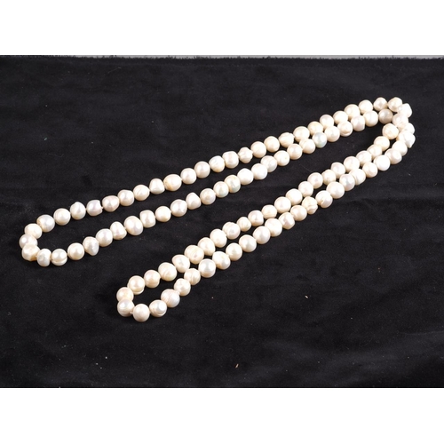 258 - A blister pearl necklace, 44