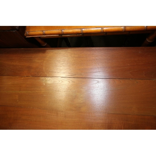 508 - A nest of three Chinese hardwood occasional tables, largest 36