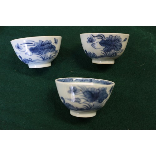 78 - Four Ca Mau cargo tea bowls and six saucers, various patterns (damages)