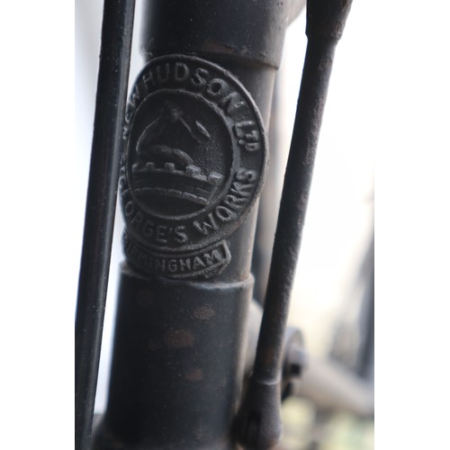 609 - A gentleman's vintage New Hudson Ltd, St George's Works bicycle (said to be 1905), and a lady's vint... 