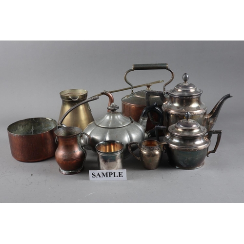 115 - A copper kettle, two copper saucepans, a jelly mould and other metal wares, plate, etc