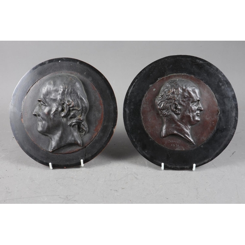 191 - After David: a pair of relief portrait plaques, Geoffrey Saint Hilaire and Samuel Hahnemann, in circ... 