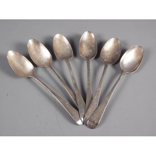 259 - A set of six Georgian silver bottom marked dessert spoons, 6.2oz troy approx