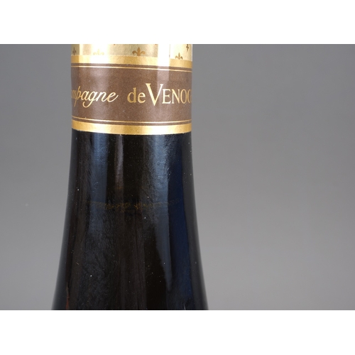 145 - A bottle of 1993 Grand Vinades Princes de Venice Brut Champagne, in original box with stopper