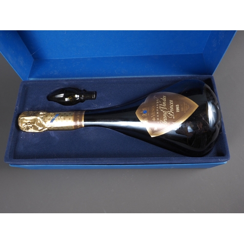 145 - A bottle of 1993 Grand Vinades Princes de Venice Brut Champagne, in original box with stopper