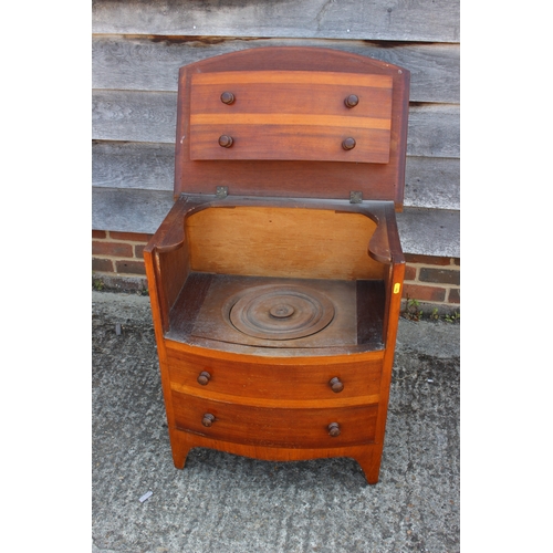 458 - A 19th century mahogany bowfront commode chest/close stool, 24