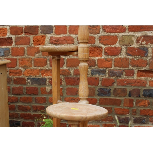 617 - A pine four-tier jardiniere stand, 44 1/2