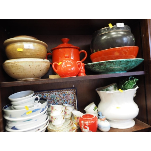 40 - A Bridgwater Jersey cream jug, a Royal Crown Devon Pegasus tea caddy and cover, a floral tea service... 