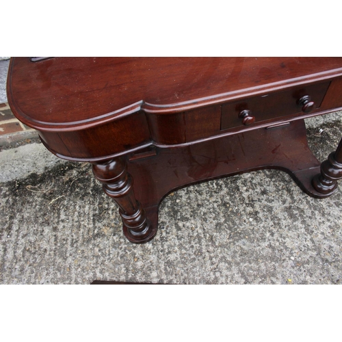 432 - A mahogany duchess dressing table, fitted two jewel drawers over one drawer, 42