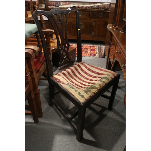 456 - A mahogany dining chair of Chippendale design with pierced splay and drop-in seat, on moulded and st... 