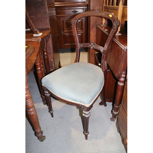 456 - A mahogany dining chair of Chippendale design with pierced splay and drop-in seat, on moulded and st... 