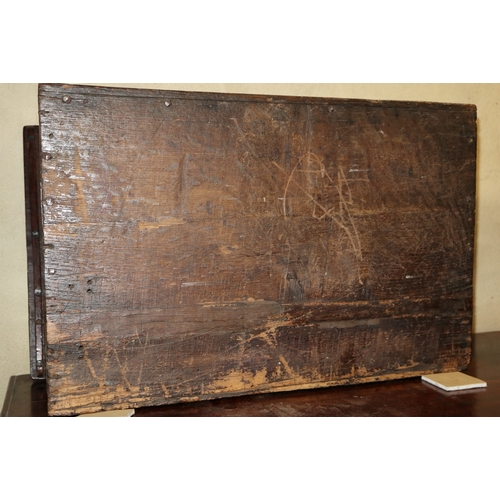 419 - A late 17th century oak bible/lace box with arcaded sides, 24