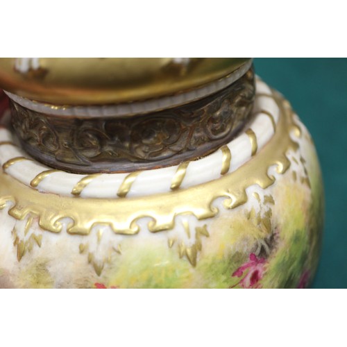 35 - A Royal Worcester pot-pourri vase and cover with fruit decoration, by Ricketts, 9 1/2