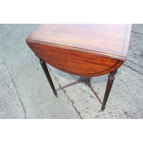 453 - A Regency Gillows type mahogany and ebony line inlaid drop leaf work table,  fitted one drawer over ... 