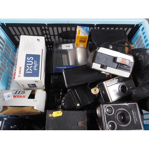 118 - A quantity of cameras and accessories, including a Six-20 Brownie, another Kodak camera and various ... 