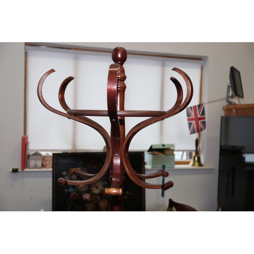 524 - A bentwood hat stand