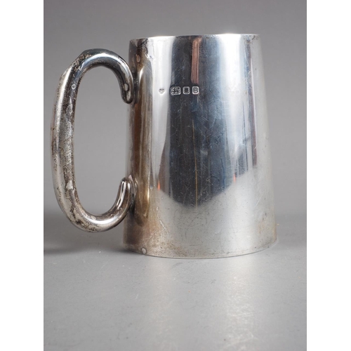 275 - A silver pint tankard, 11.3oz troy approx