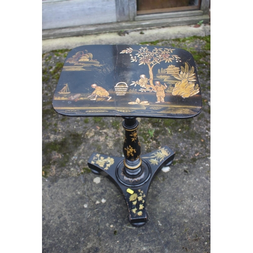 492 - An early 19th century chinoiserie lacquered papier-mache rectangular top occasional table, on turned... 