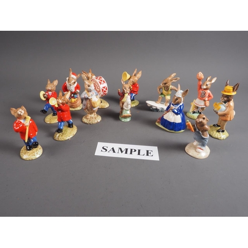 54 - Twenty-four Royal Doulton 