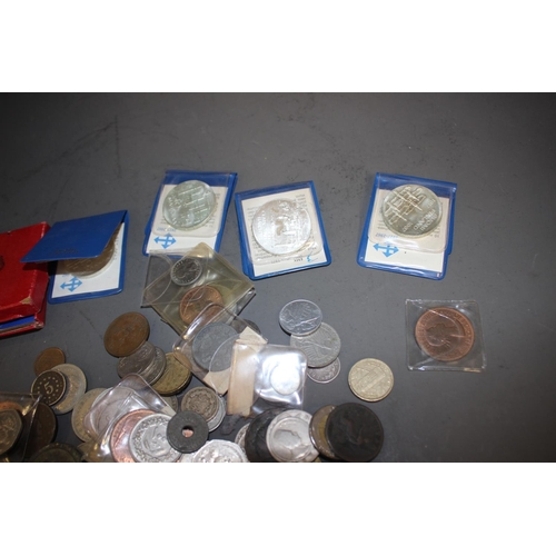 377 - Six Finland 10-mark silver proof coins, and a selection of British and world coins, various