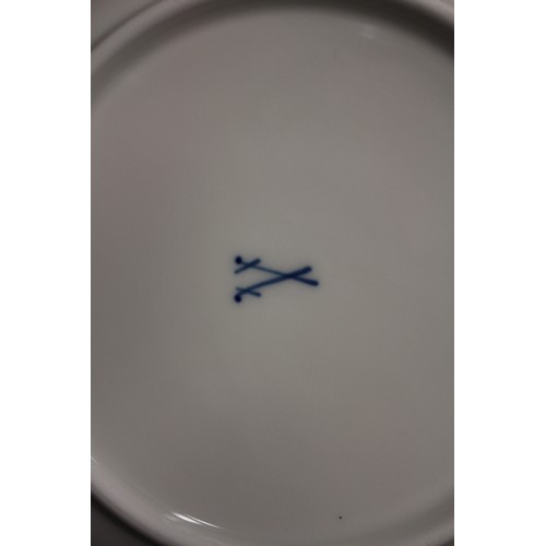 40 - A continental blue and white onion pattern rectangular shaped platter, 14 3/4