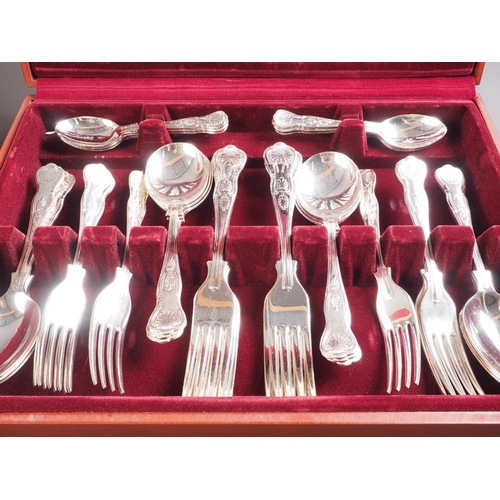 304 - A forty-two piece canteen of Sheffield silver plated 