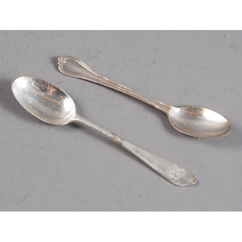 374 - Two cased sets of silver coffee spoons, 3.7oz troy approx