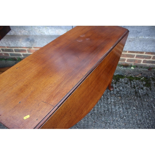 537 - An 18th century mahogany drop leaf table, on turned and tapered supports with pad feet, 43