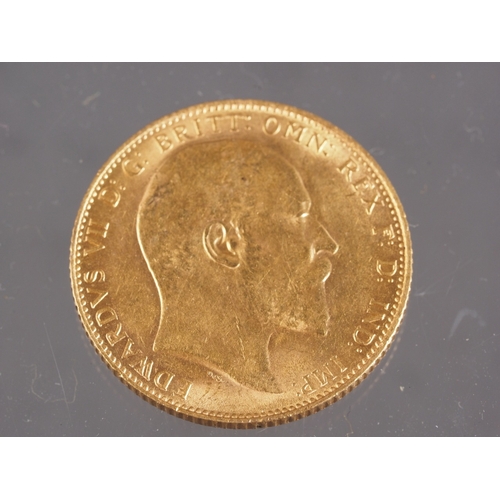 439 - A gold sovereign, dated 1910