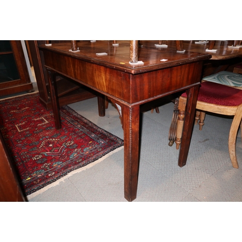 511 - An early 19th century mahogany and line inlaid side table, 44