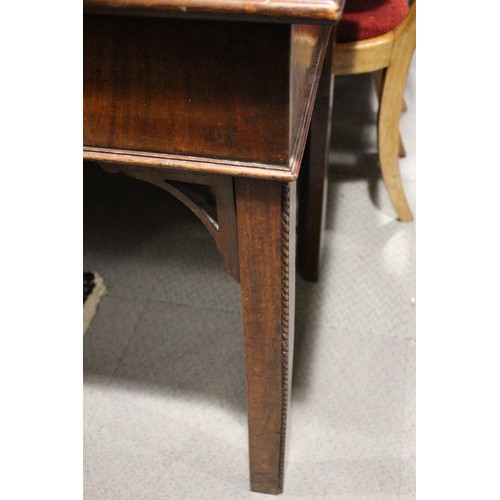 511 - An early 19th century mahogany and line inlaid side table, 44