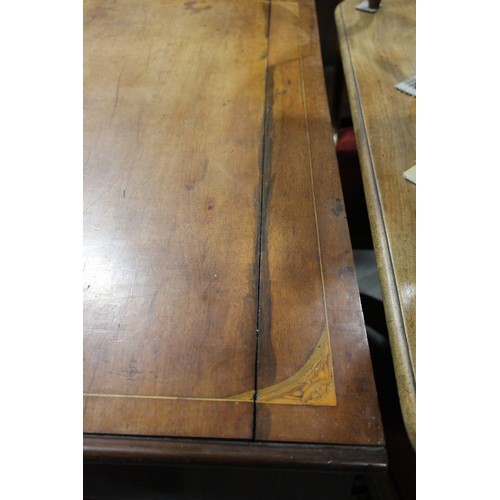 511 - An early 19th century mahogany and line inlaid side table, 44