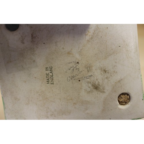 24 - A 1930s Clarice Cliff 