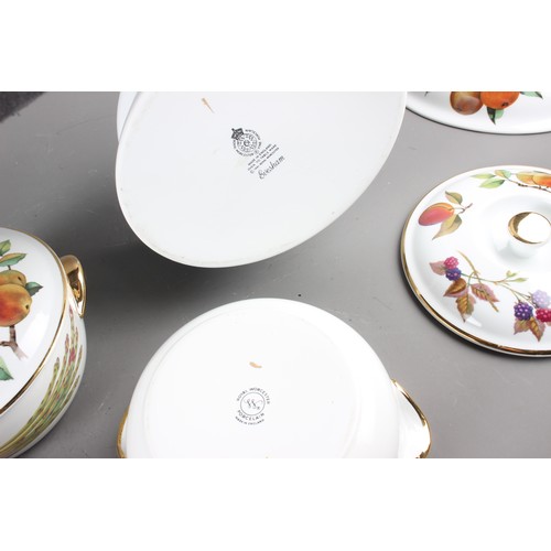 66 - A Royal Worcester 