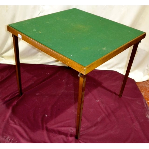 117 - Foldable Card Table