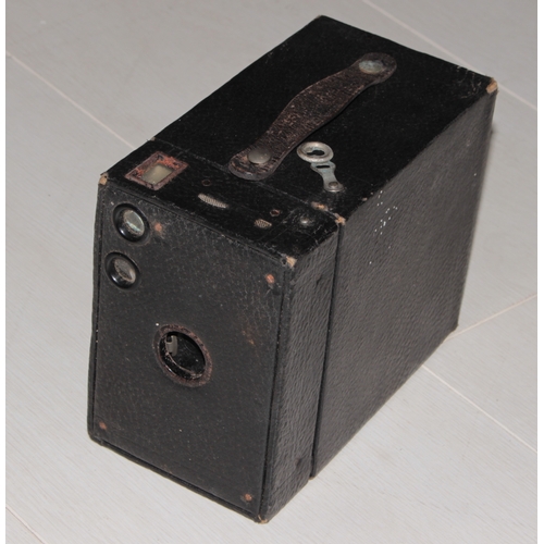 36 - Vintage Box Camera