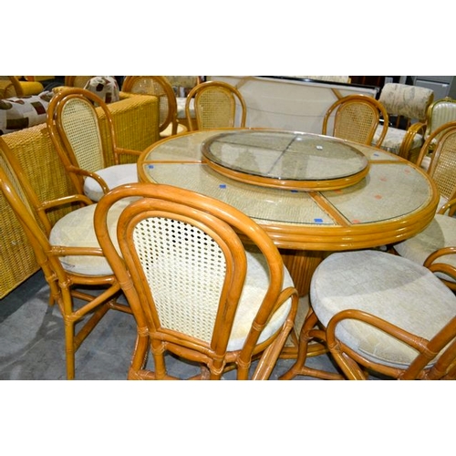 284 - High Quality Rattan Table with Lazy Susan + 8 Chairs