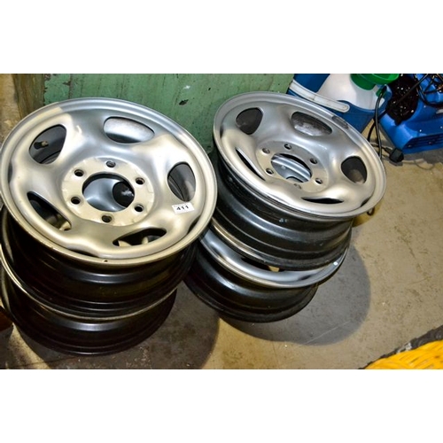 411 - Nissan Rim x 4