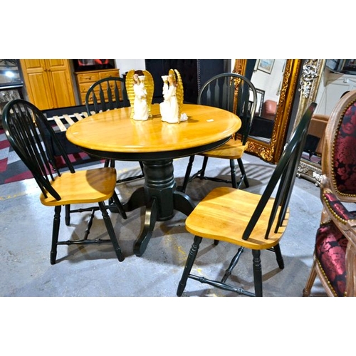 483 - Pine Circular Dining Table with 4 Chairs