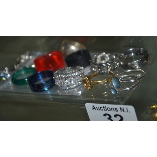 32 - Collection Rings