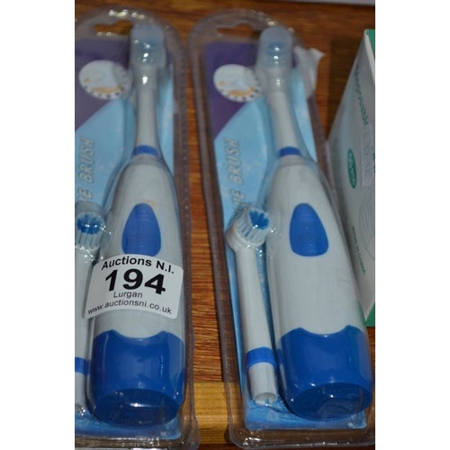 194 - 2x Battery Toothbrush