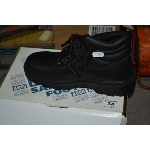 34 - Arco Safety Work Boots - Size 7