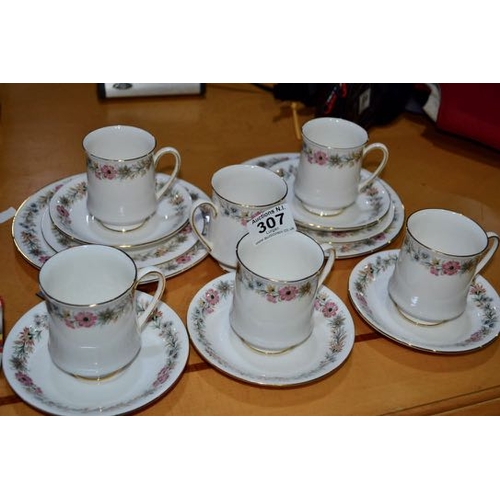 307 - Part Paragon Belinda Teaset