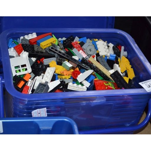 992 - Tub Of Lego