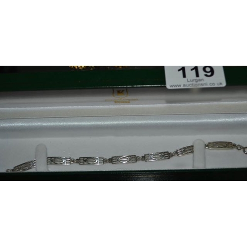 Lot 119       