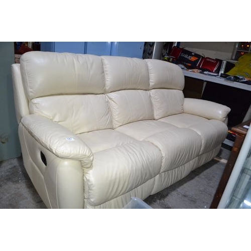 541 - Cream Leather 3 Seater Recliner In Excellent Condition