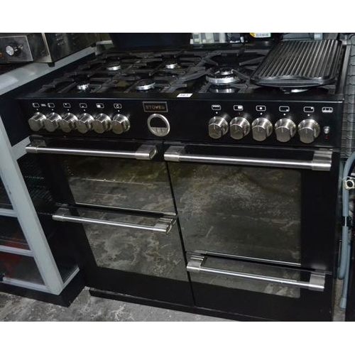 561 - Stoves Range Cooker