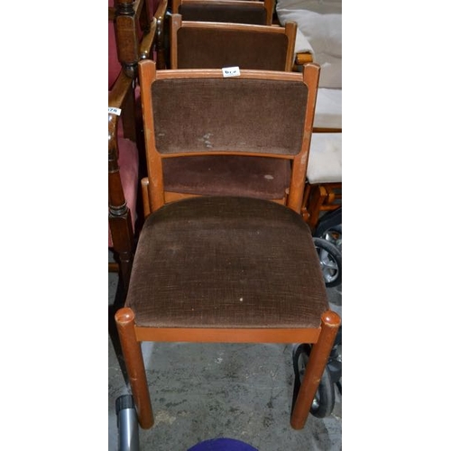 679 - Set Of 4 Mid Century Schreiber Chairs