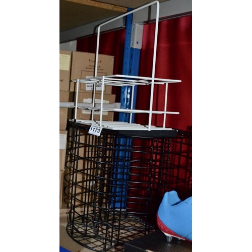 1173 - 2 x Wire Rack